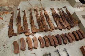 Were the weapons the IRA decommissioned 'rusty and dust-covered'?